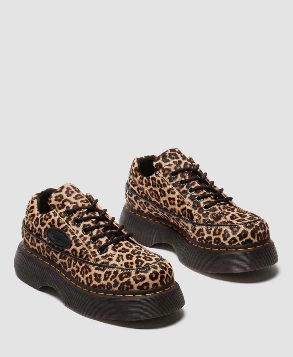 Dr. Martens Buzz 5I Hair On Lederschuhe Für Damen In Braun