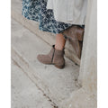 Hush Puppies Jenna Leder Damen Stiefel In Taupe