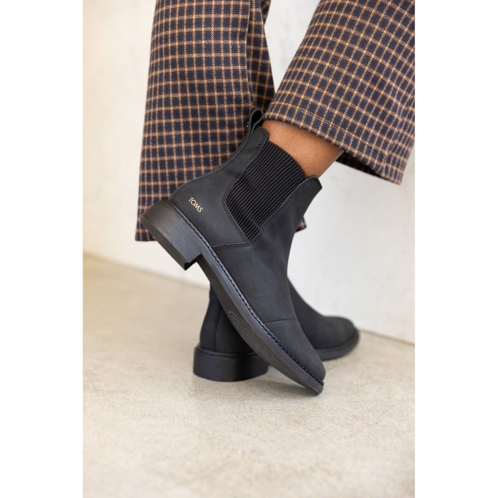 TOMS Charlie Damenlederstiefel In Schwarz