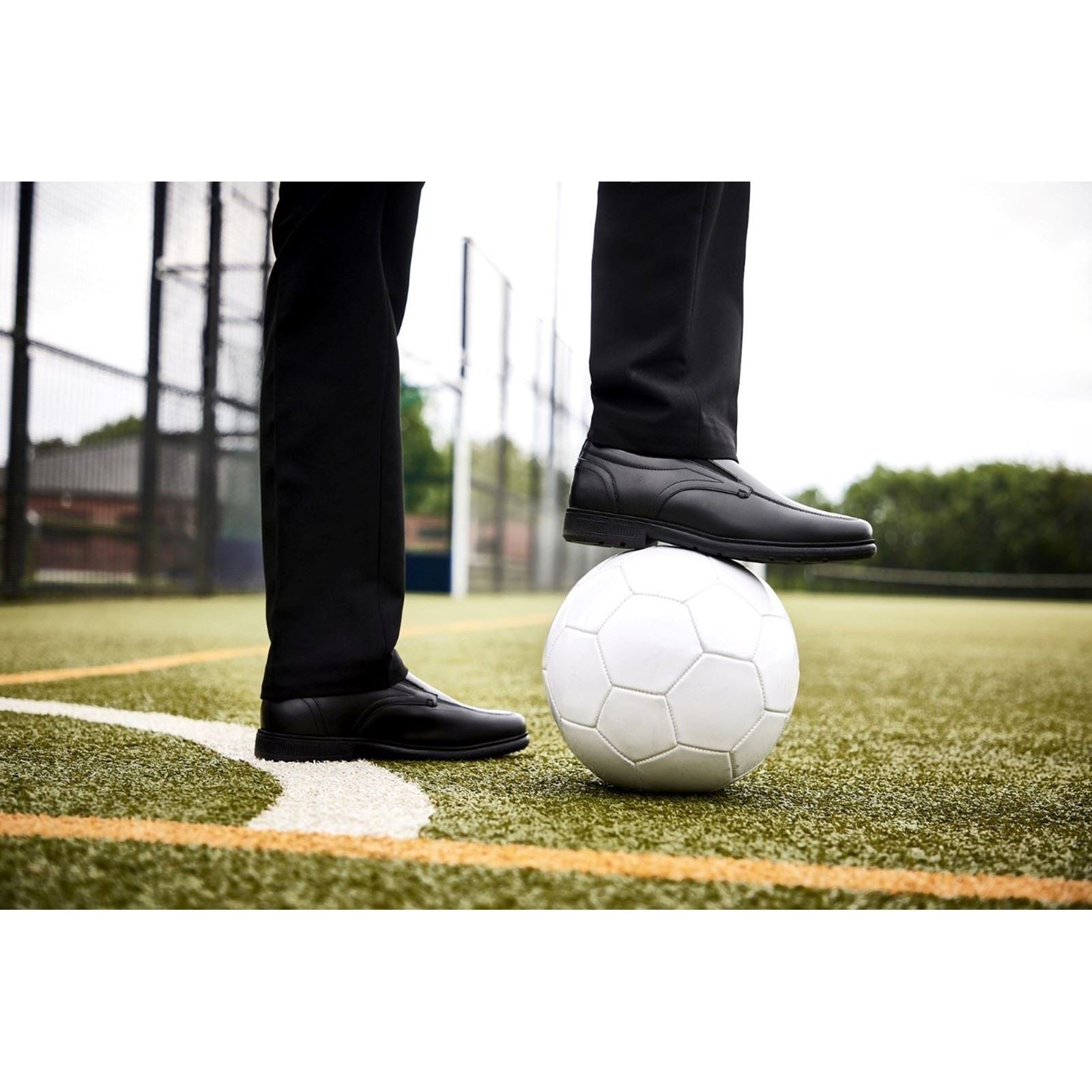 Pod Carpenter Lederslipper In Schwarz Für Jungen