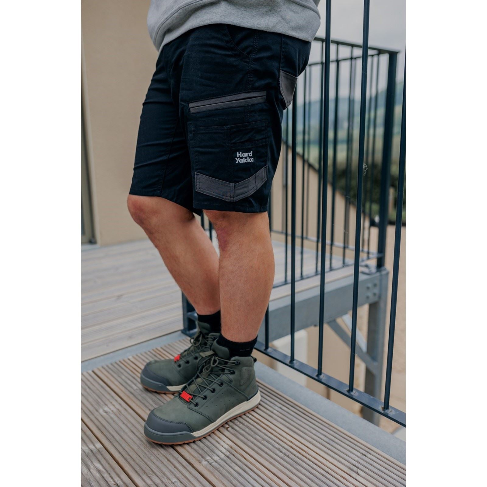 Hard Yakka Raptor Active Baumwoll Männer Schwarze Farbe Knie Lange Shorts