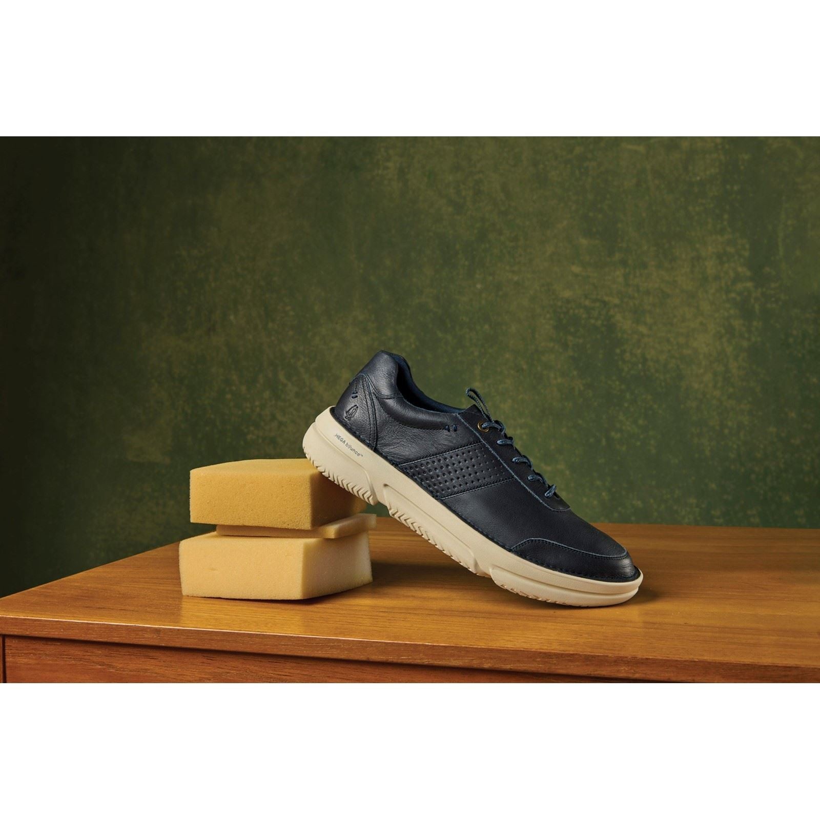 Hush Puppies Baylor Herren Sneaker aus Leder in Marineblau