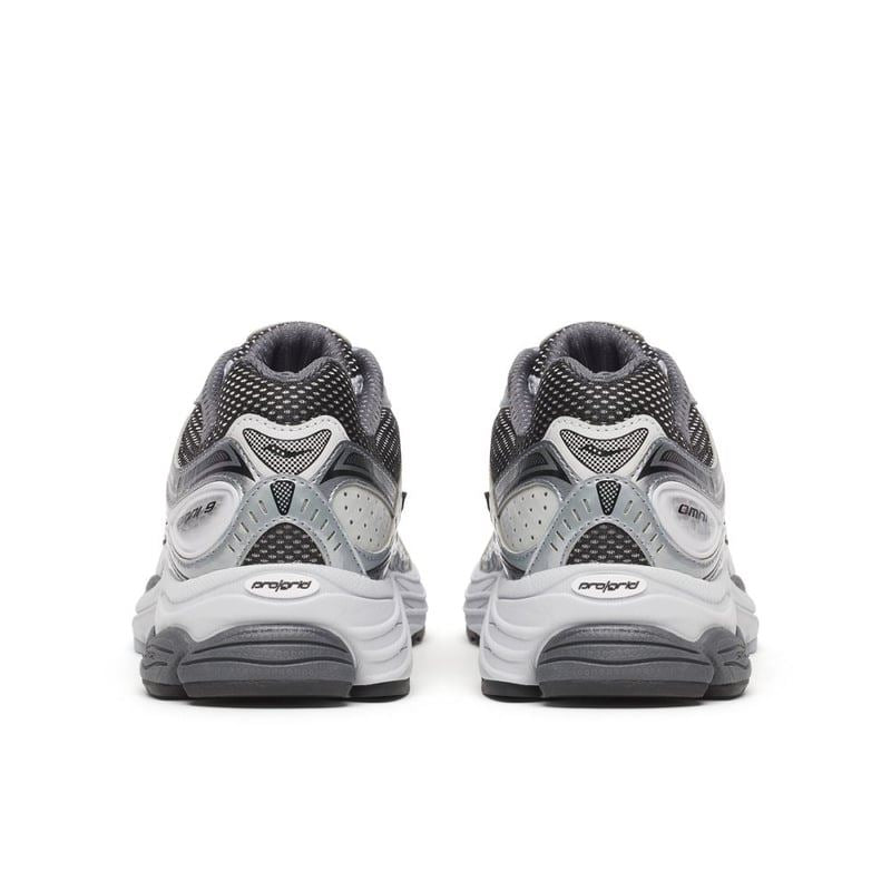 Saucony Progrid Omni 9 Graue Sneaker