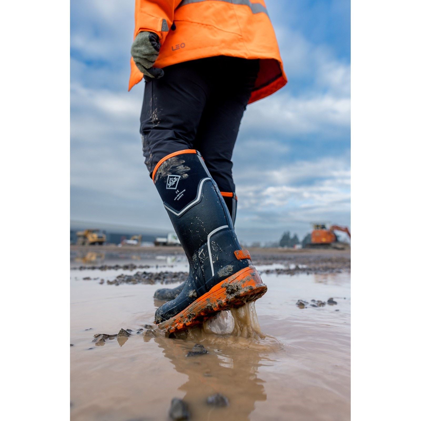 Muck Boots Grit S5 Damen Gummistiefel in Schwarz/Orange