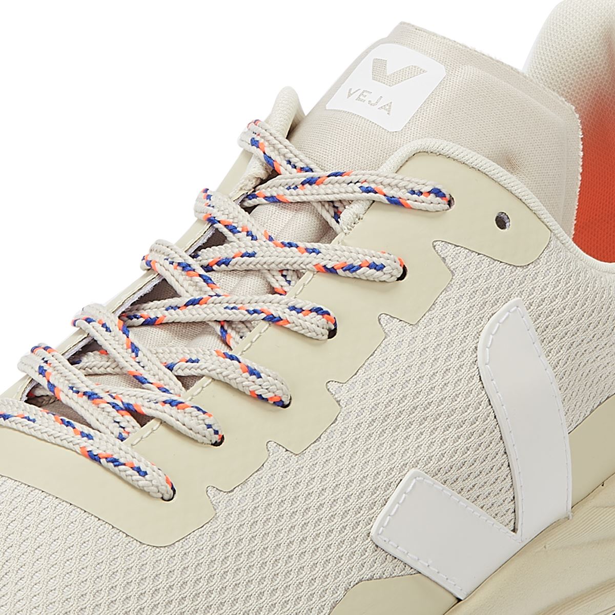 Veja Dekkan Natural Herren-Sneaker in Weiß