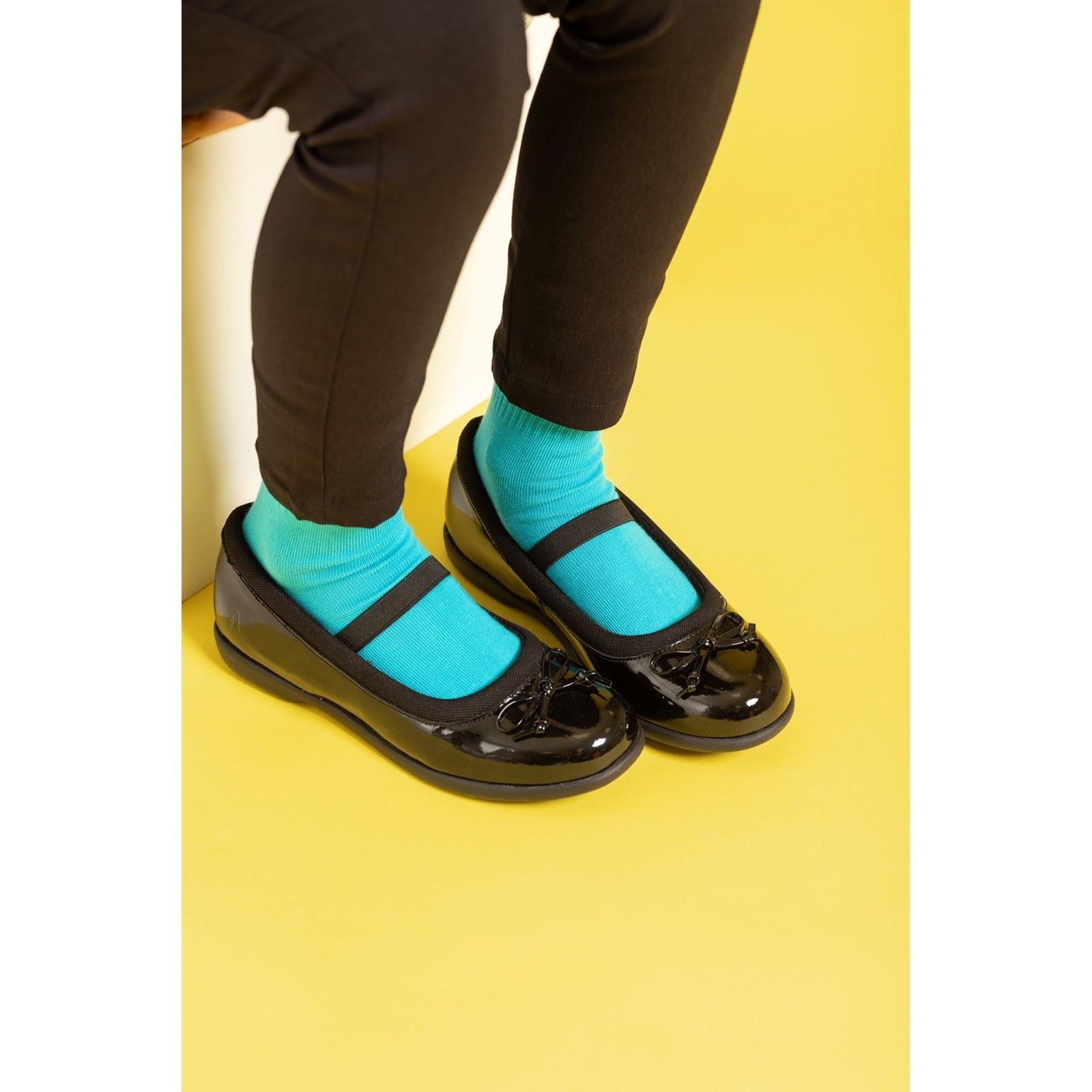 Hush Puppies Betty Patent Junior Mädchenschuhe Aus Schwarzem Leder