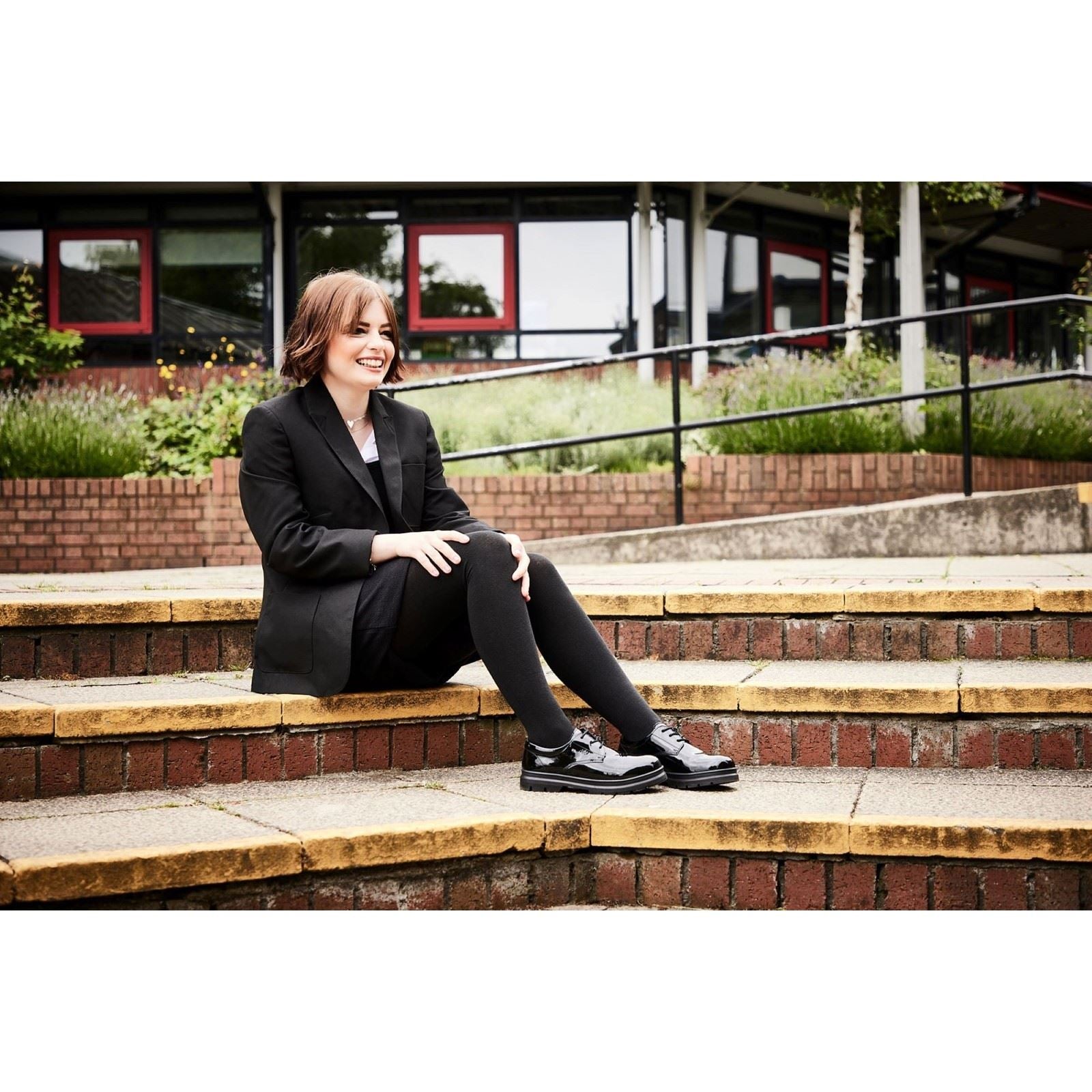 Pod Irene Kunstleder Mädchen Schwarze Farbe Lackleder Slipper