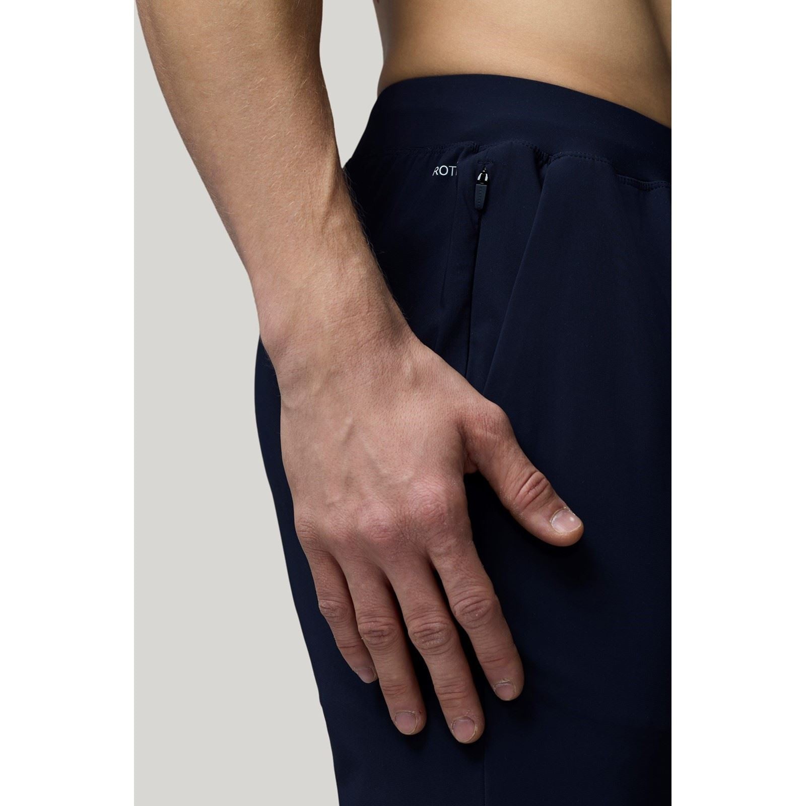 Castore Tech Training Herren Blaue Jogginghose