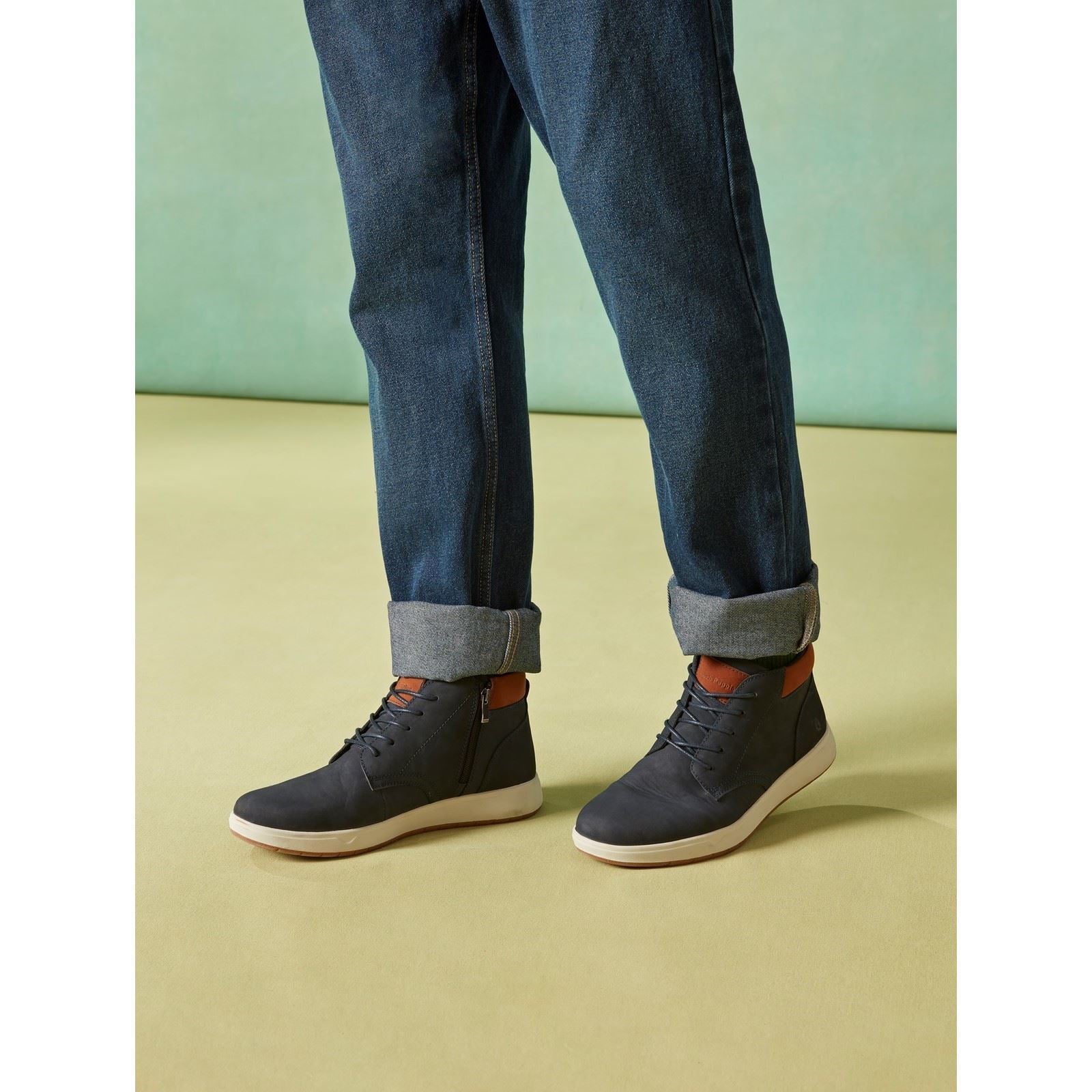 Hush Puppies Bronko Chukka Herrenstiefel Aus Leder In Marineblau