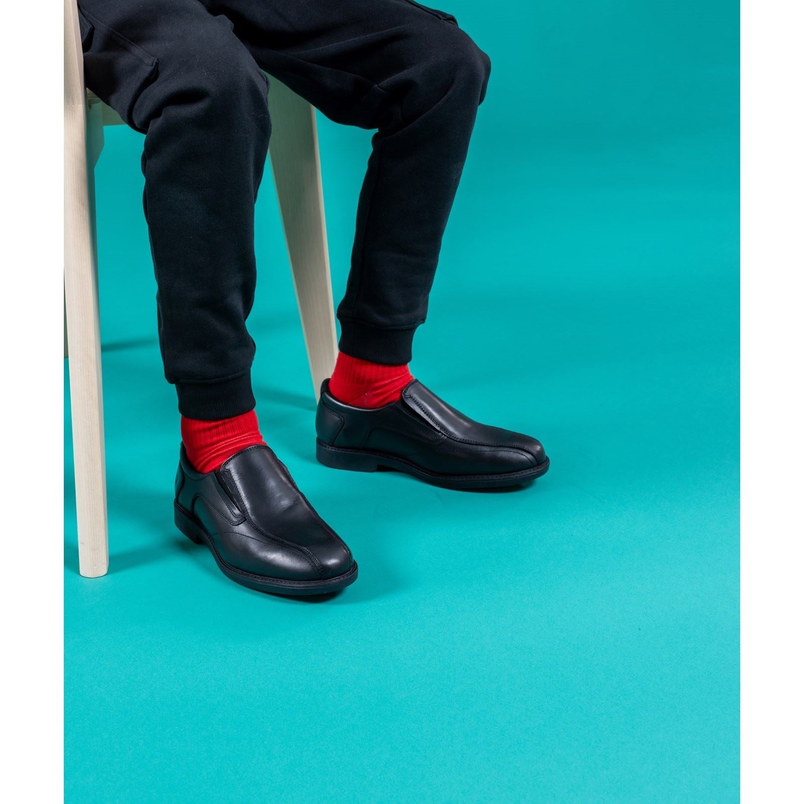Hush Puppies Bespoke Senior Lederslipper In Schwarz Für Jungen