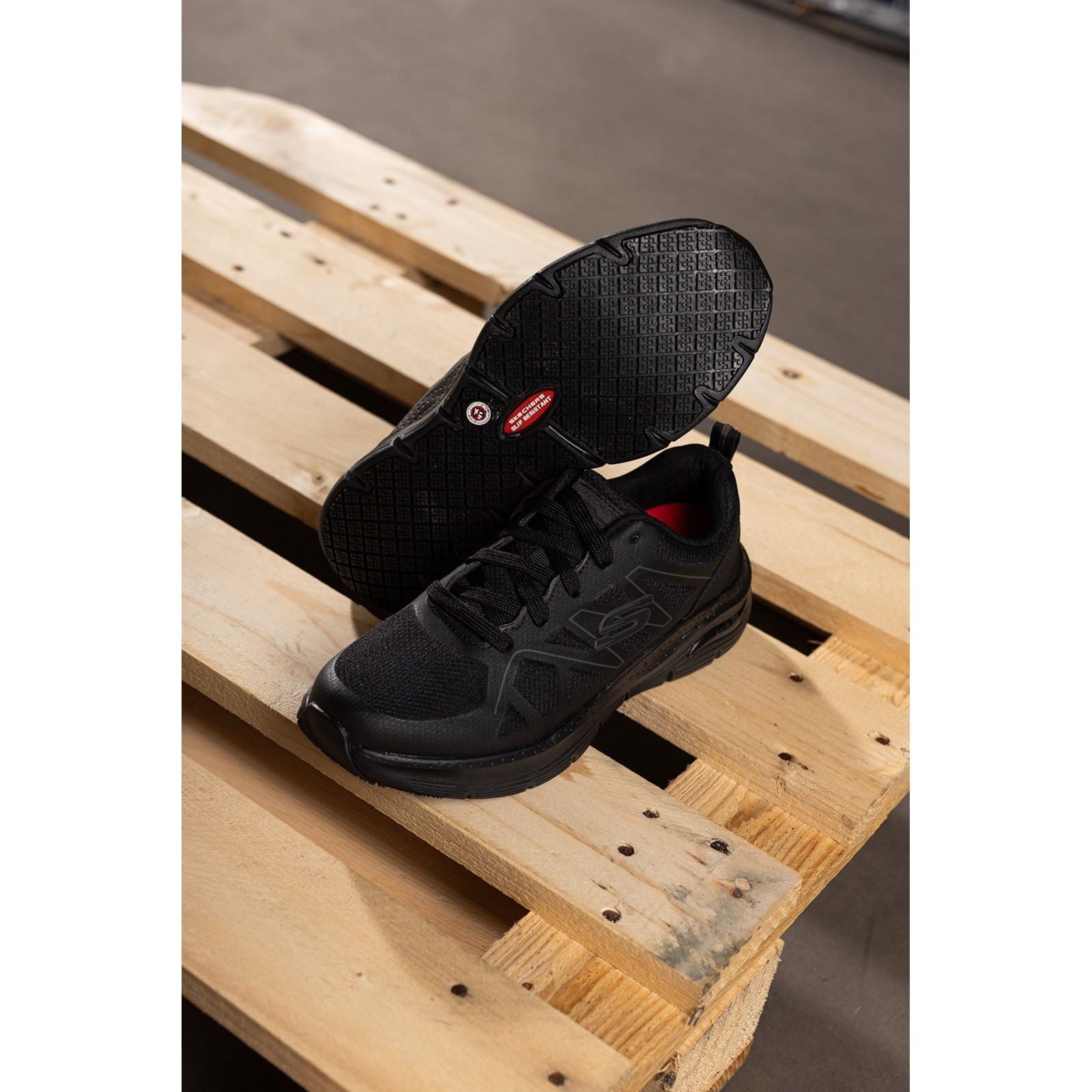 Skechers Workwear Arch Fit SR Axtell Polyester Herren Schwarze Sicherheitssneaker