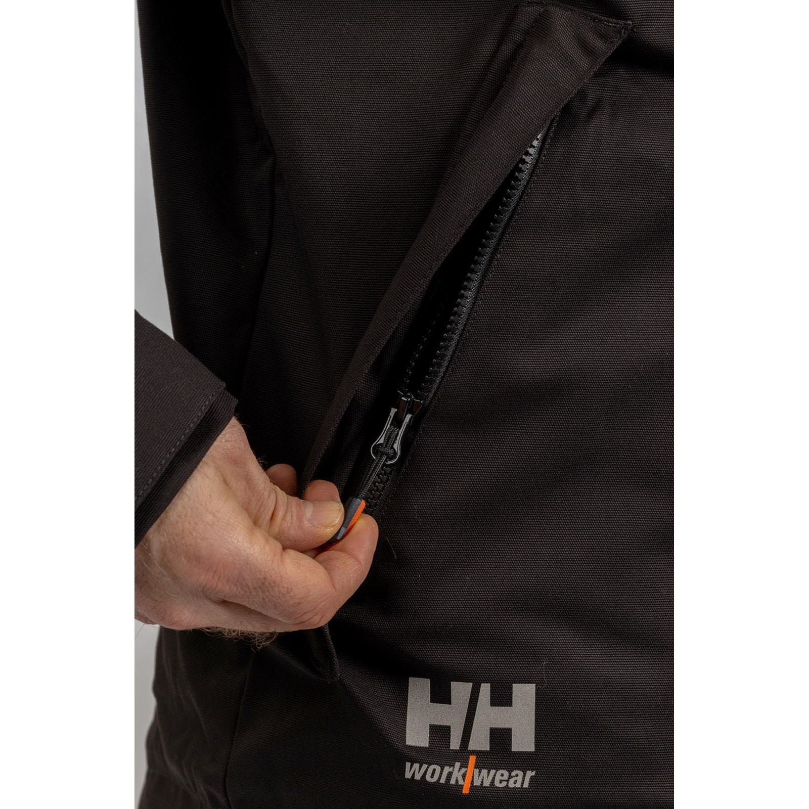 Helly Hansen Workwear Oxford Herren Schwarze Winterjacke