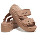 Crocs Brooklyn Damen Sandalen Aus Thermoplastischem Material In Latte Farbe.