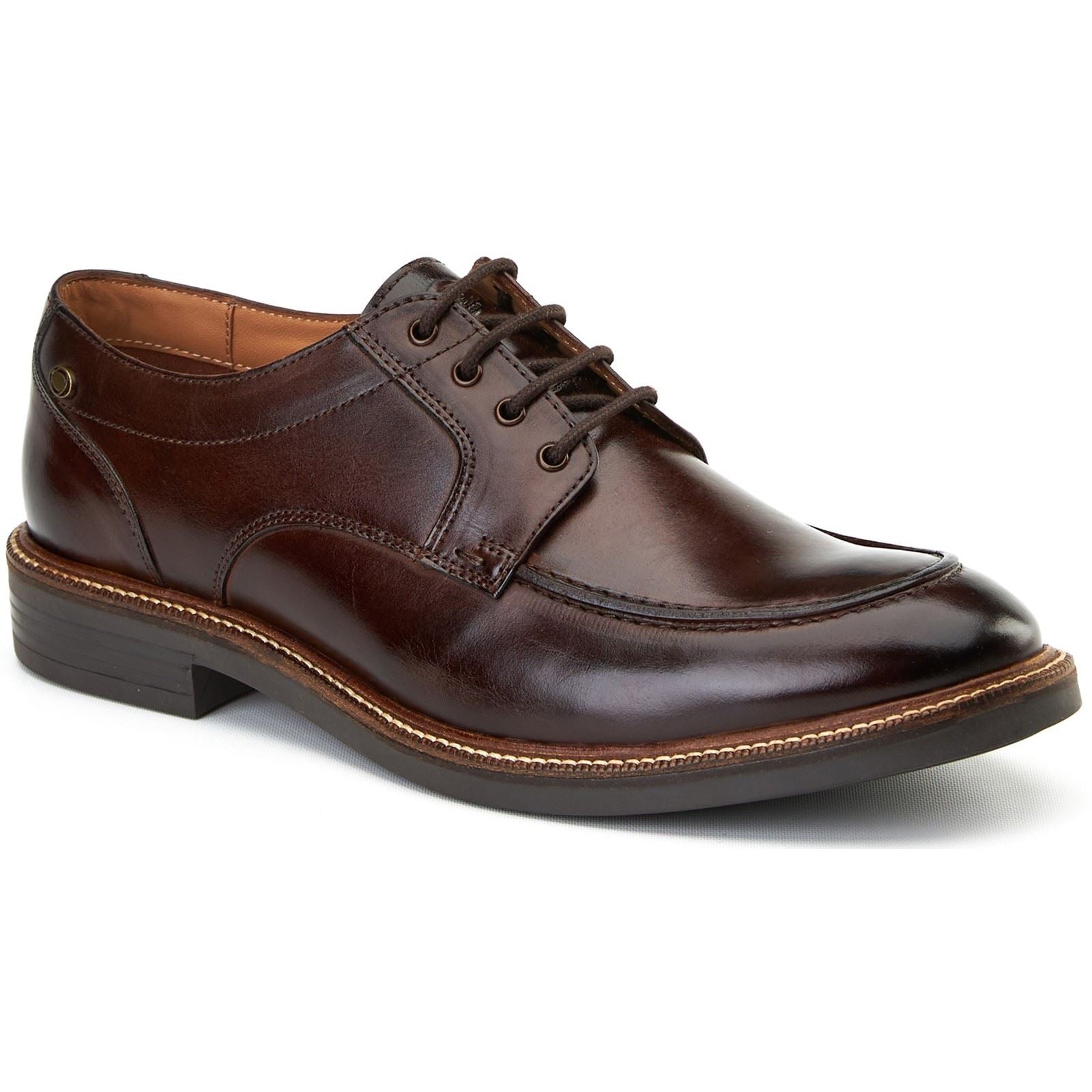 Base London Surrey Lederschuhe Für Männer In Verbranntem Braun Mit Brogue Muster