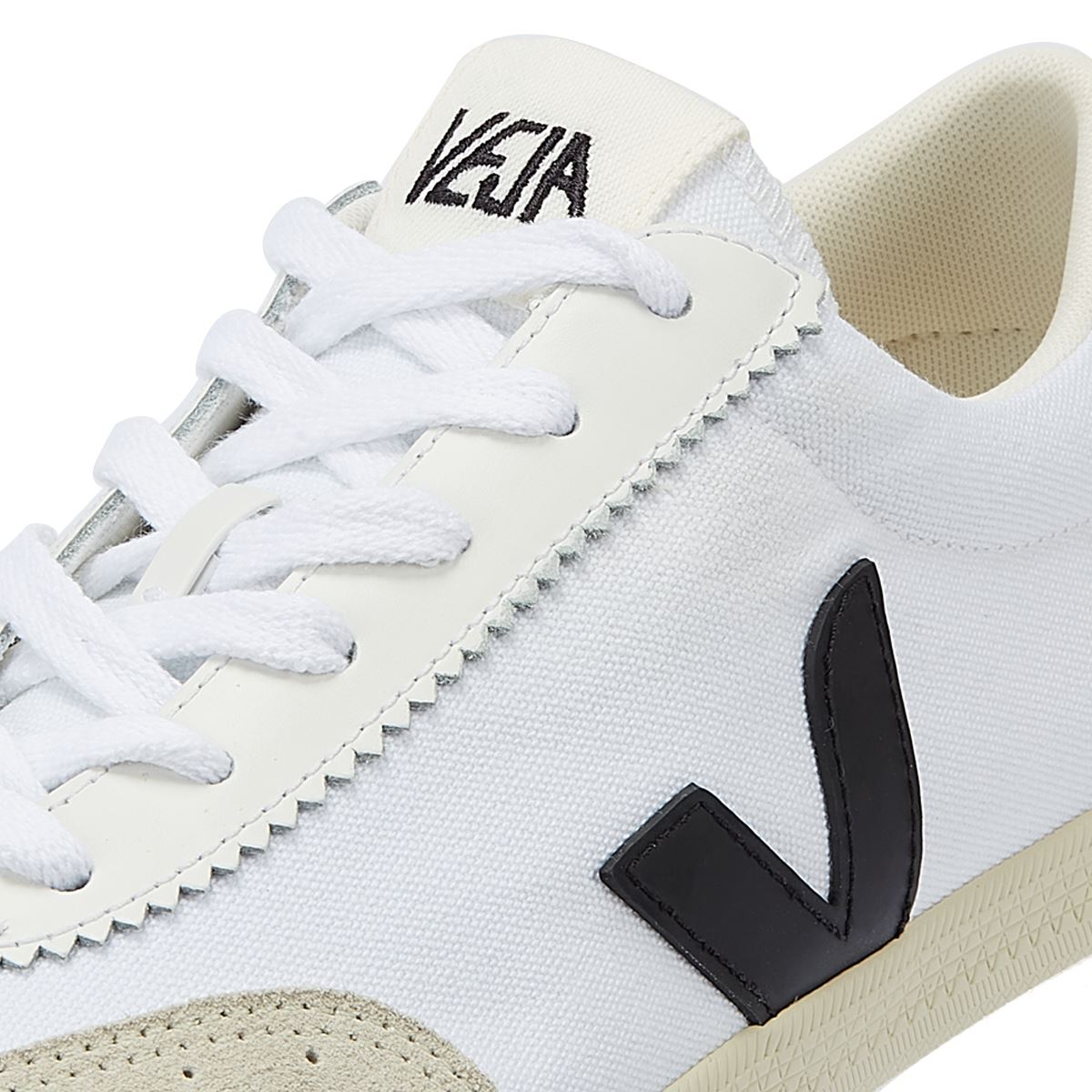Veja Volley Damen Turnschuhe In Weiß/Schwarz