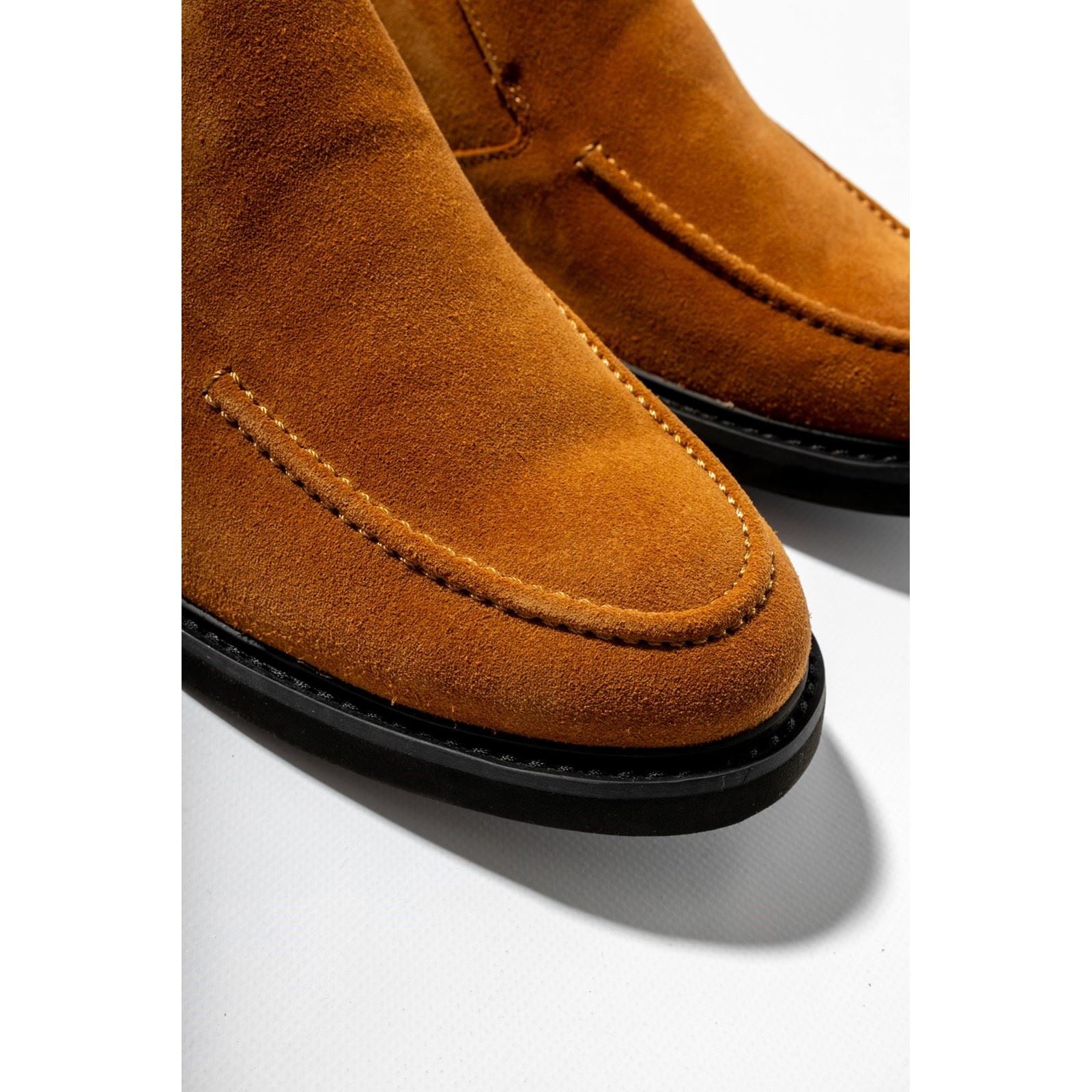 Hush Puppies Earl Slip On Herren Wildlederslipper In Kastanienbraun