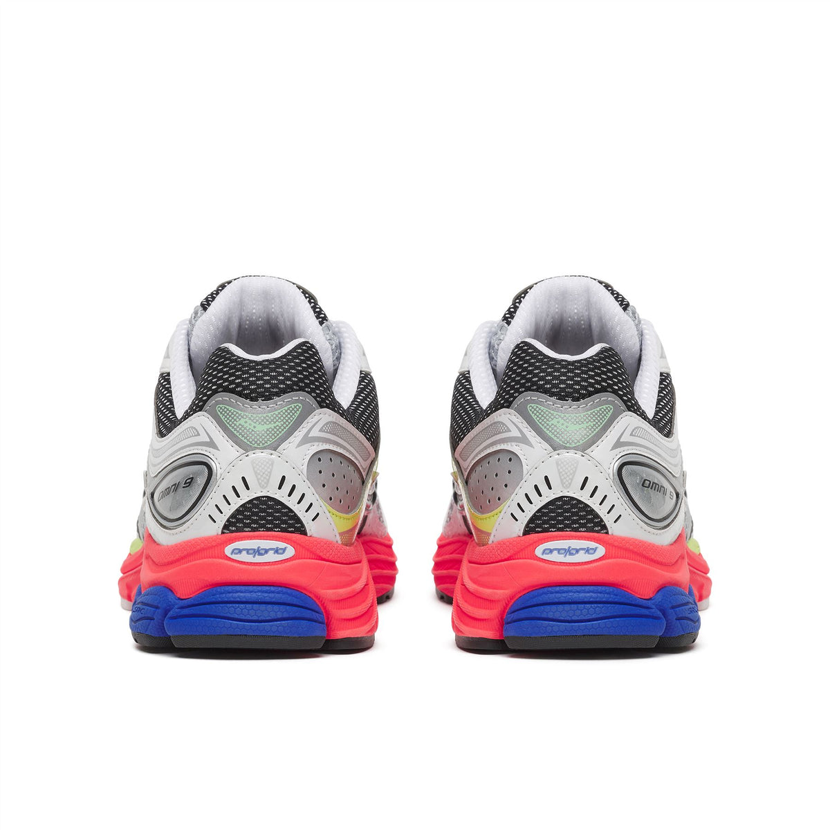 Saucony Progrid Omni 9 Silberne Turnschuhe