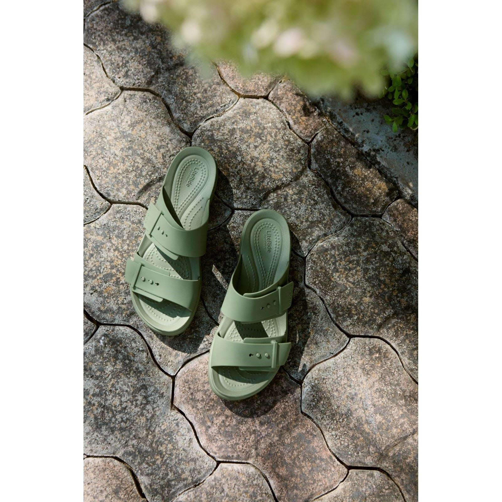 Crocs Brooklyn Buckle Eva Damen Cargo Sandalen
