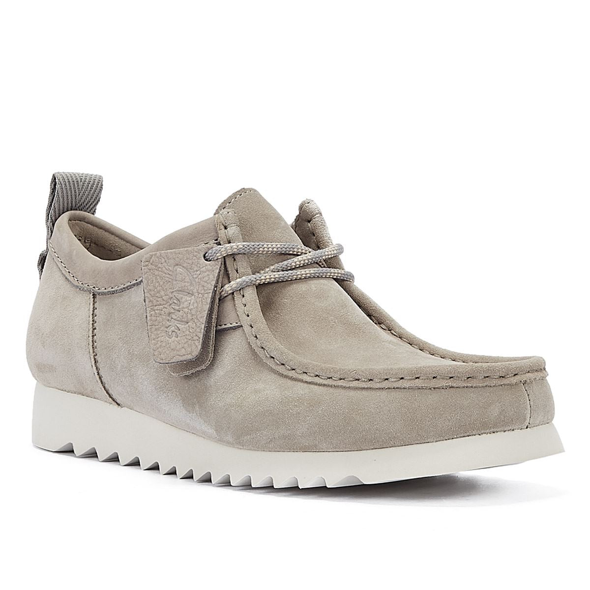 Clarks Main Wallabee FTRE Lo  Herren Wildlederschuhe Zum Schnüren In Grau